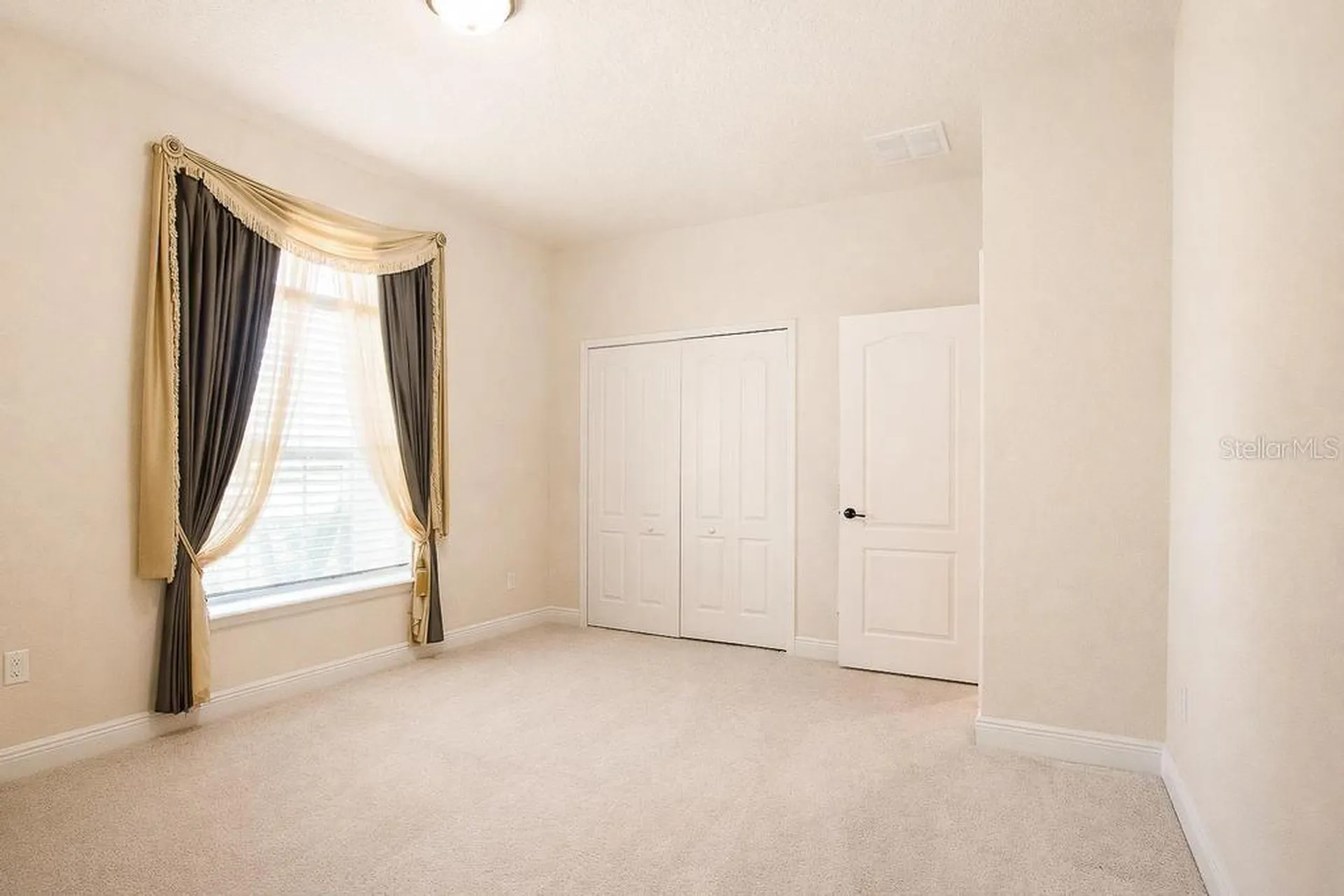 15950 Splendid Oaks Lane Tavares FL 32778