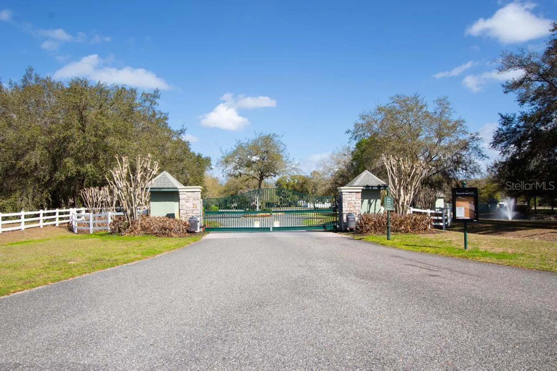 15950 Splendid Oaks Lane Tavares FL 32778