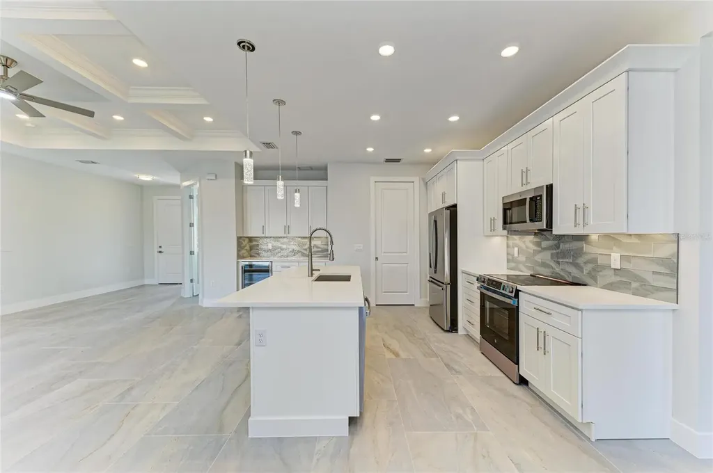 380 Holly Road Venice FL 34293
