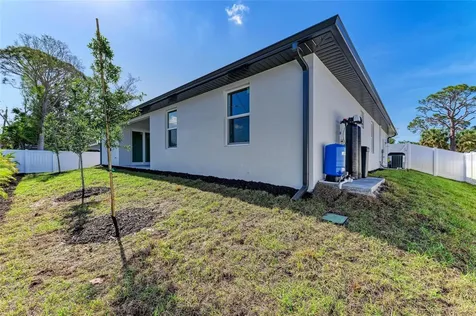 380 Holly Road Venice FL 34293