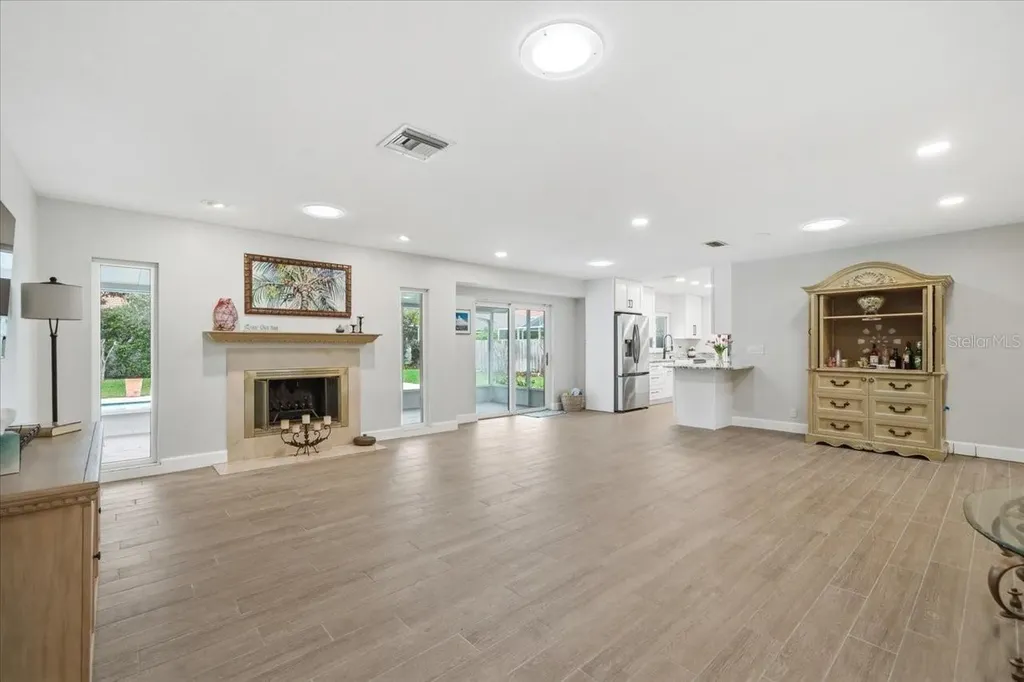 12212 Snead Place Tampa FL 33624