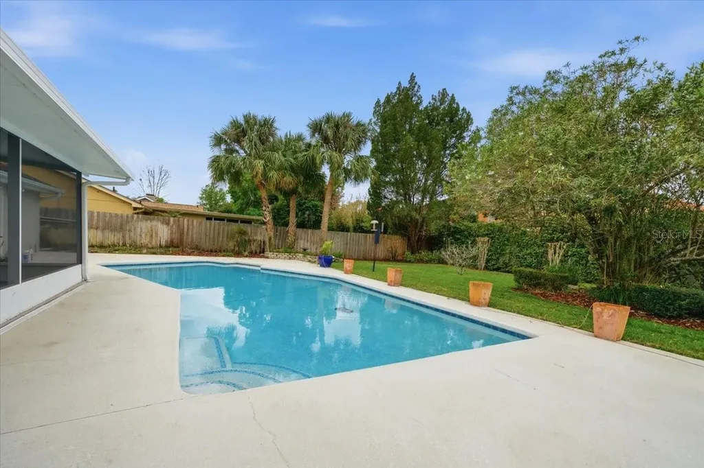 12212 Snead Place Tampa FL 33624