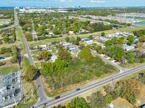 7623 S 51st Avenue Tampa FL 33619