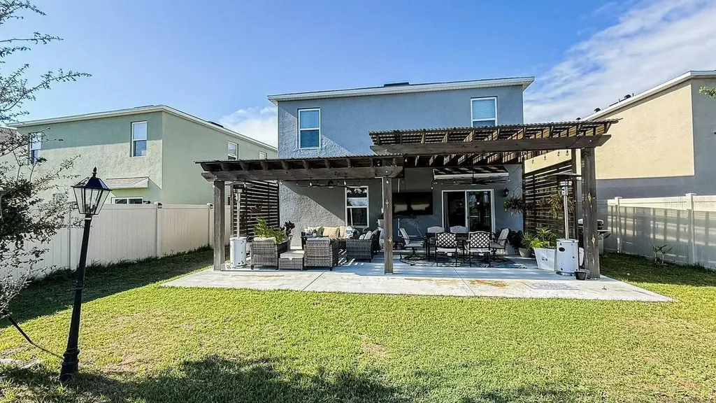 1724 Post Oak Drive Davenport FL 33837
