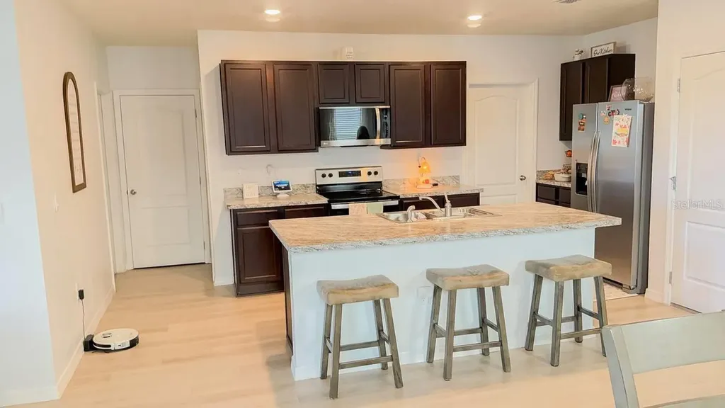 1724 Post Oak Drive Davenport FL 33837