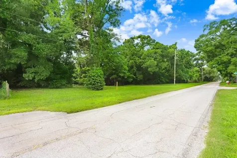 37352 ½ Trilby Road Dade City FL 33523