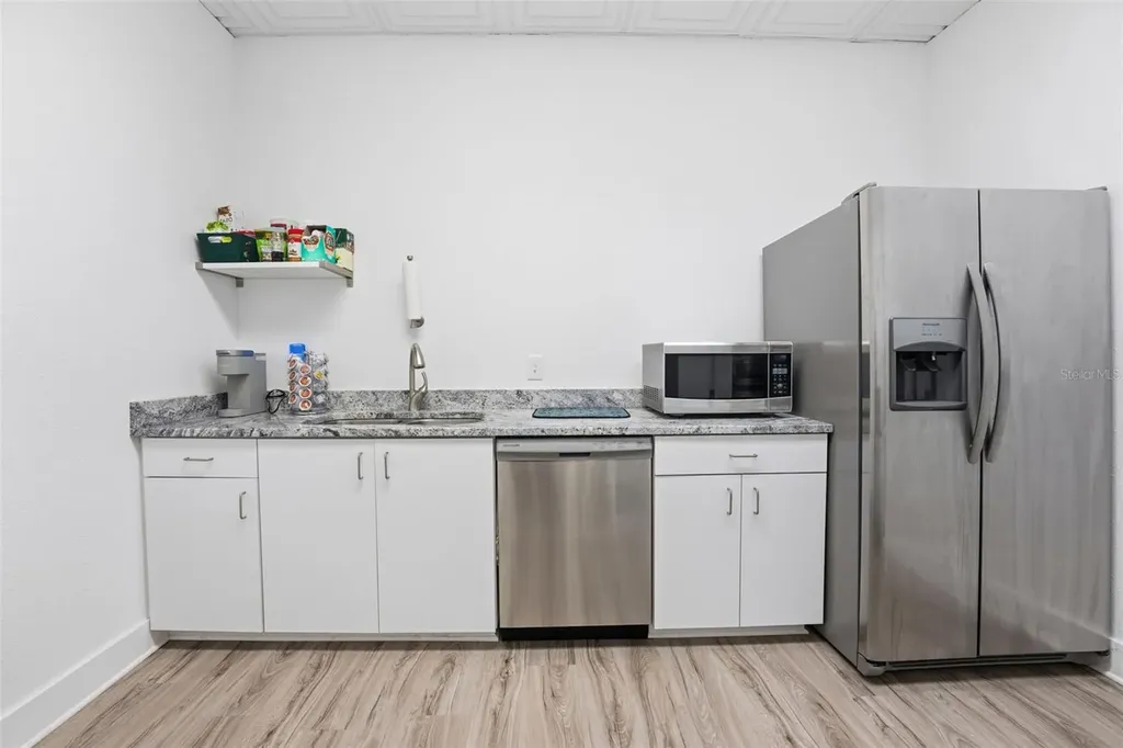 5404 Hoover Boulevard Tampa FL 33634