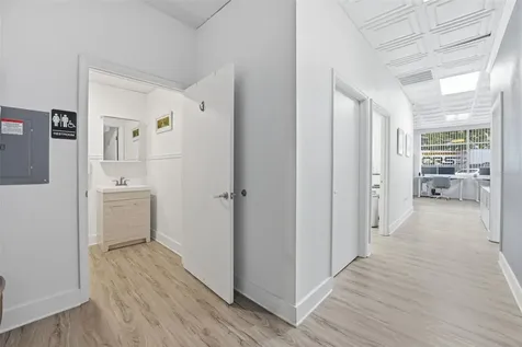 5404 Hoover Boulevard Tampa FL 33634
