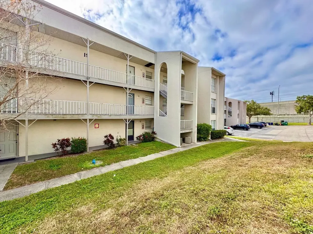 2625 State Road 590 Clearwater FL 33759