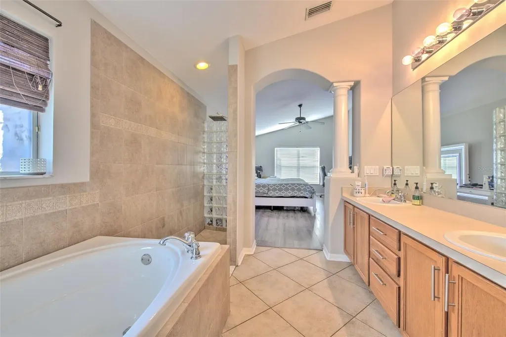 4639 Pointe O Woods Drive Wesley Chapel FL 33543