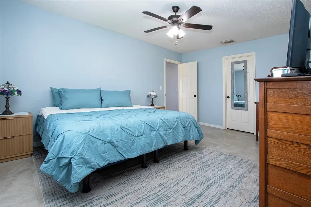 203 Amesbury Circle Sun City Center FL 33573