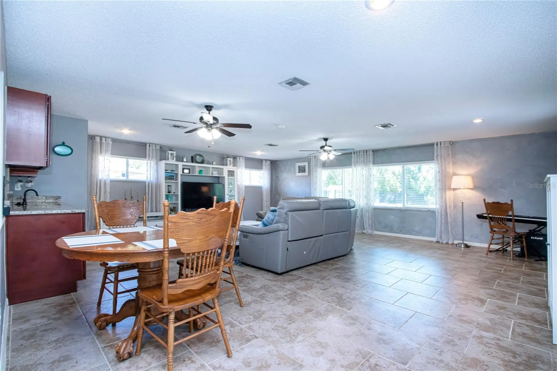 203 Amesbury Circle Sun City Center FL 33573