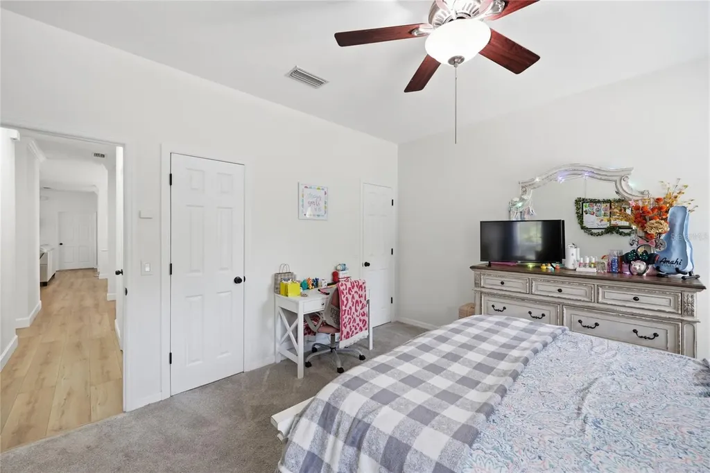 10007 NW 24th Place Gainesville FL 32606