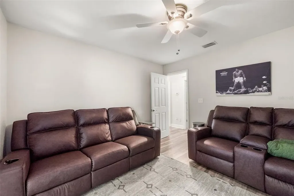 945 SW 82nd Terrace Gainesville FL 32607