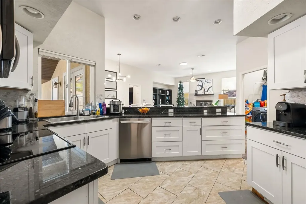 945 SW 82nd Terrace Gainesville FL 32607