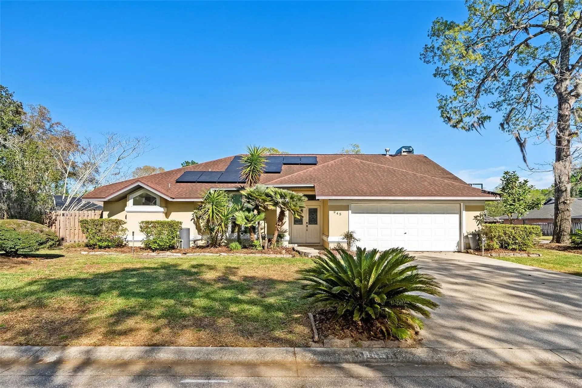 945 SW 82nd Terrace Gainesville FL 32607
