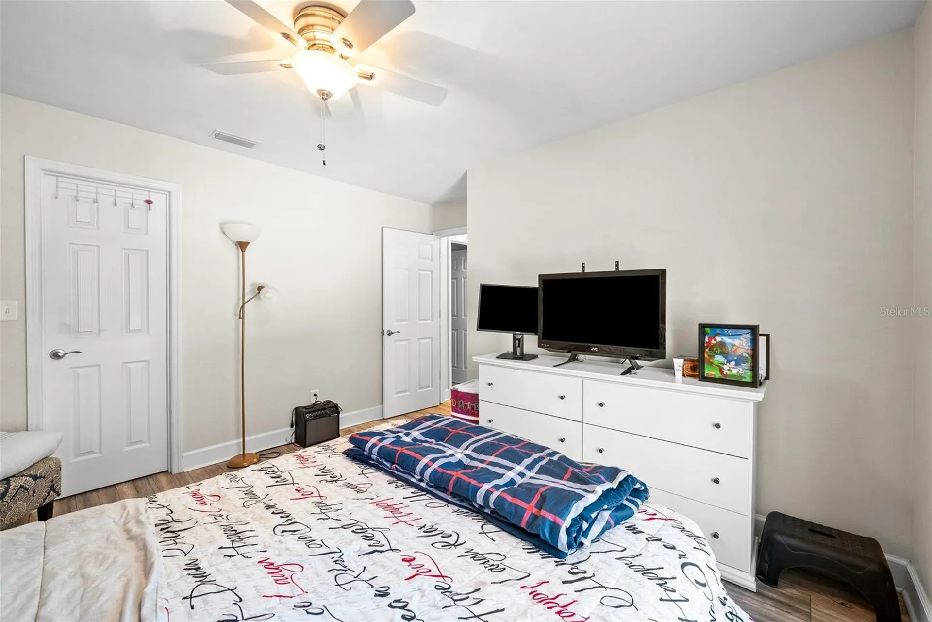 945 SW 82nd Terrace Gainesville FL 32607