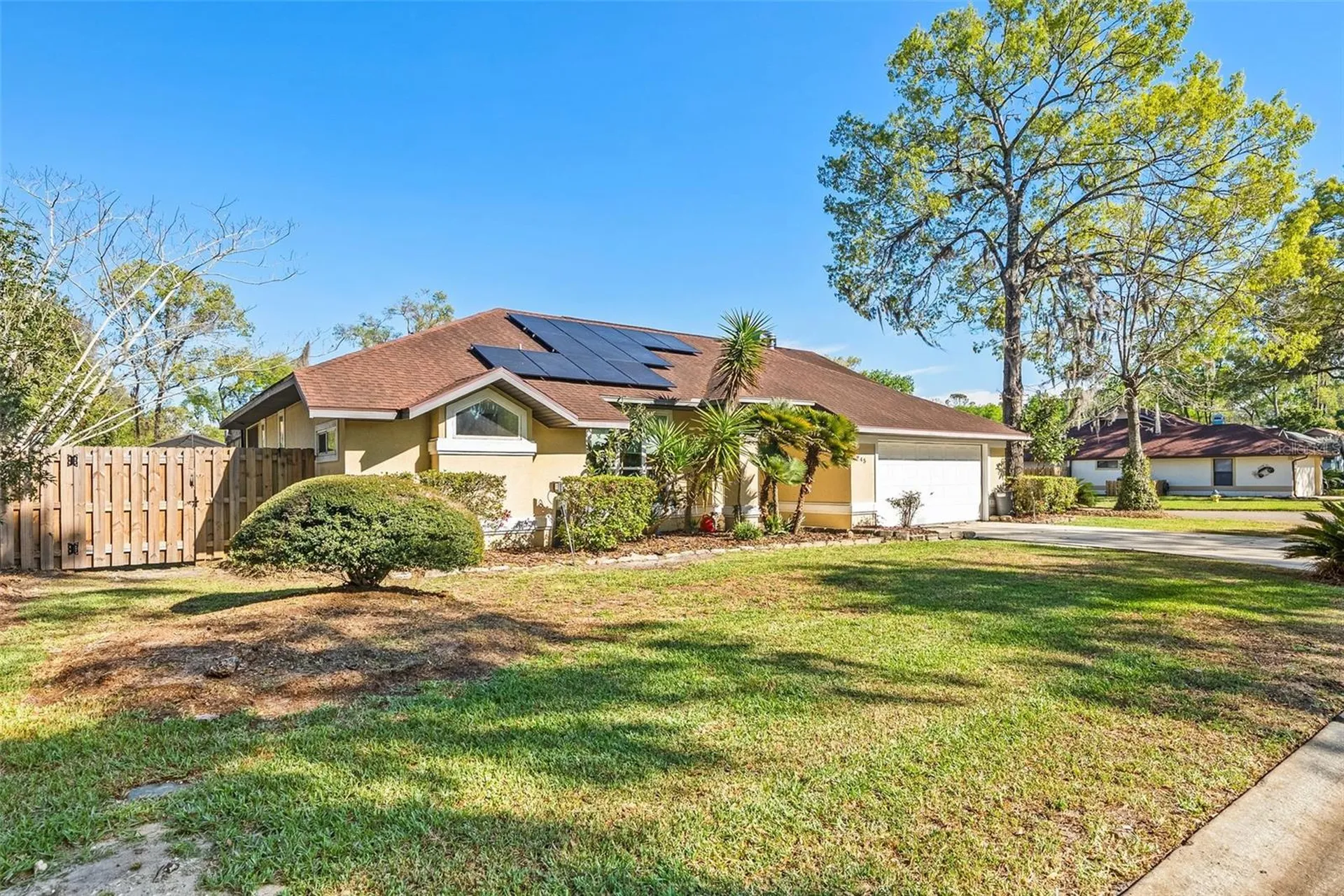 945 SW 82nd Terrace Gainesville FL 32607