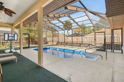 945 SW 82nd Terrace Gainesville FL 32607