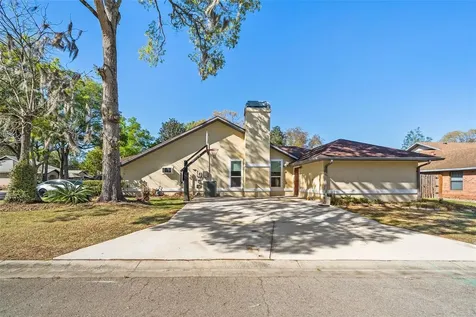 945 SW 82nd Terrace Gainesville FL 32607