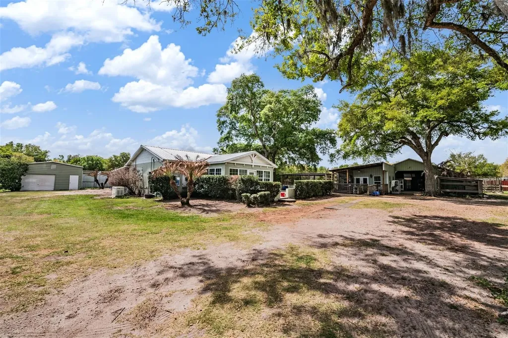 2125 Lanier Road Plant City FL 33565
