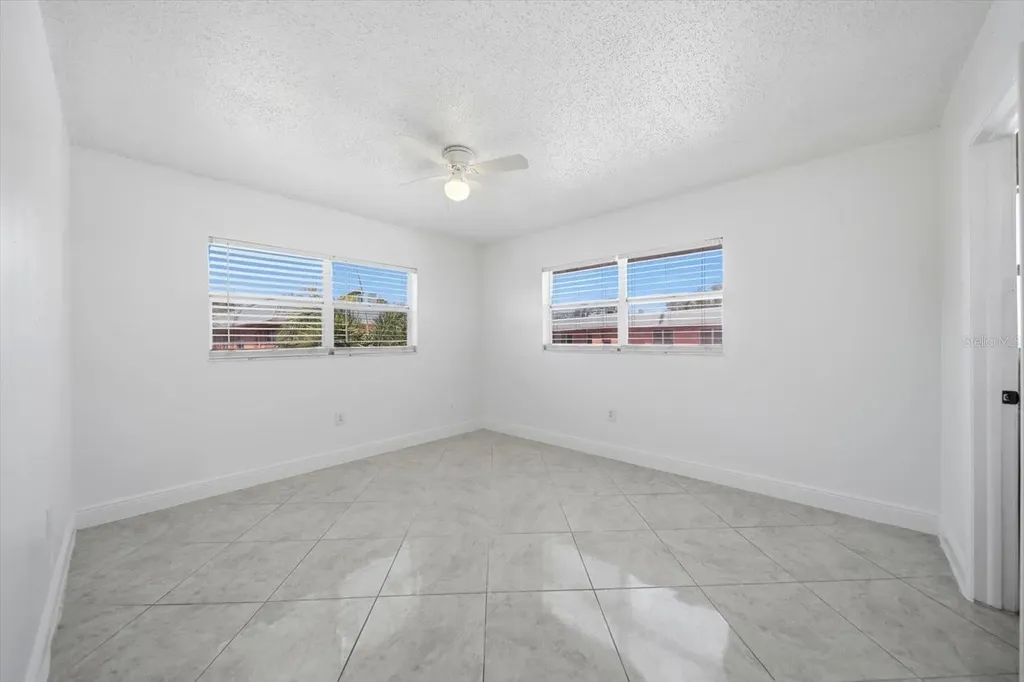 262 SW Monroe Circle N St Petersburg FL 33703