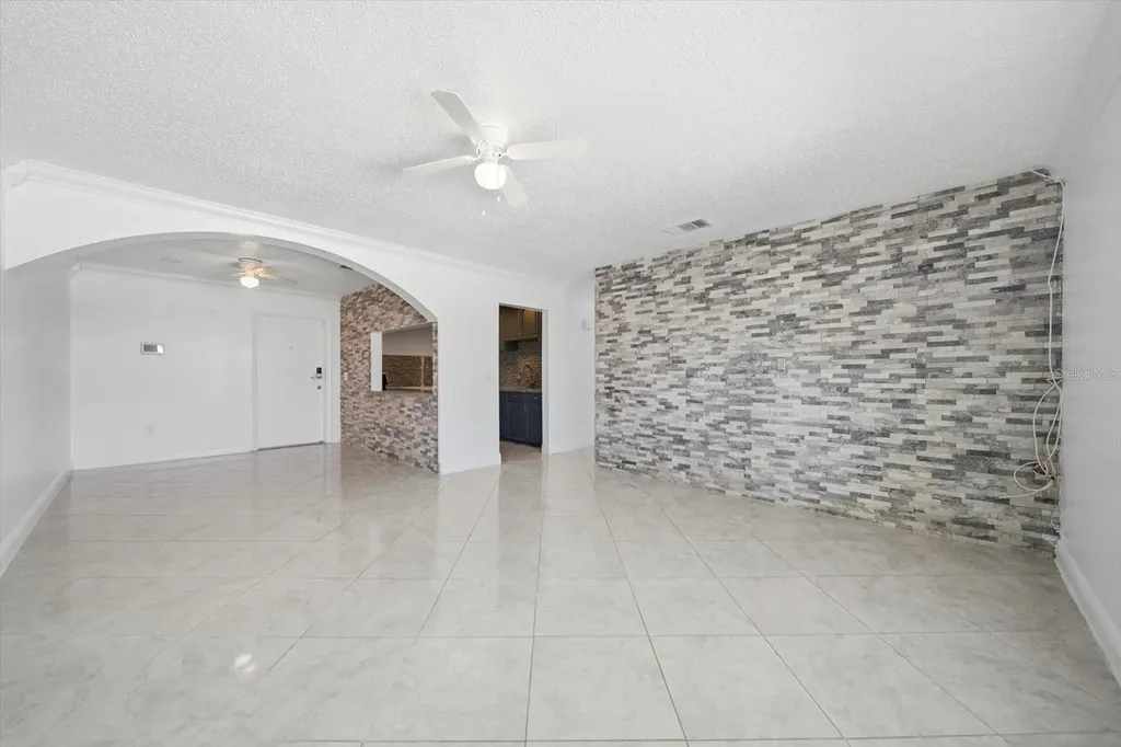 262 SW Monroe Circle N St Petersburg FL 33703