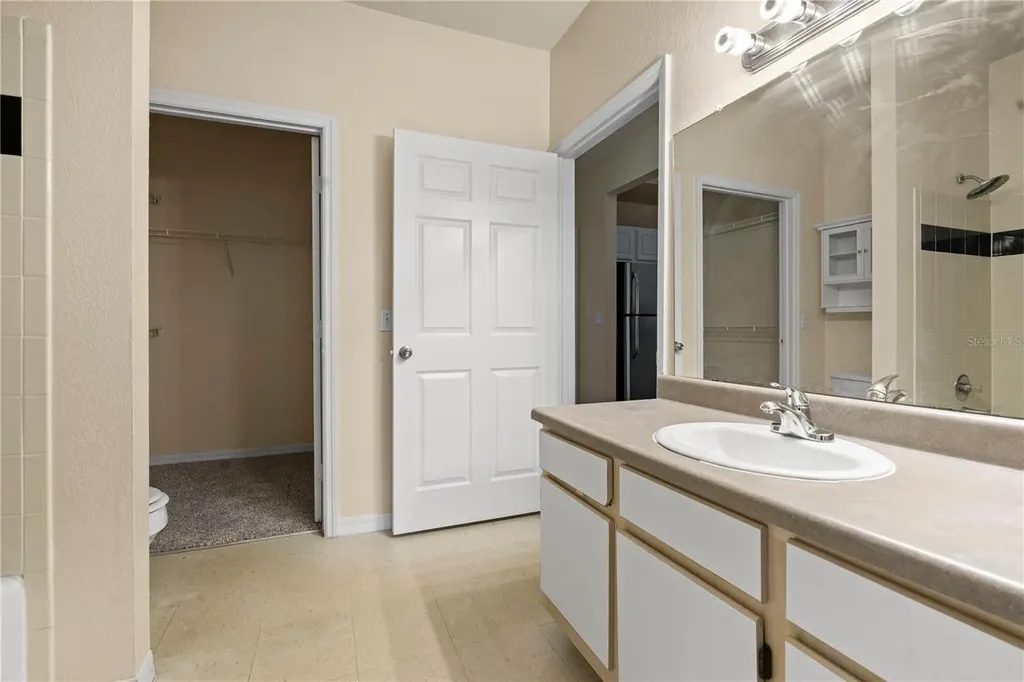 6021 Westgate Drive Orlando FL 32835
