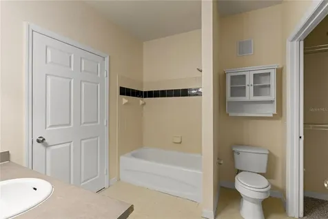 6021 Westgate Drive Orlando FL 32835