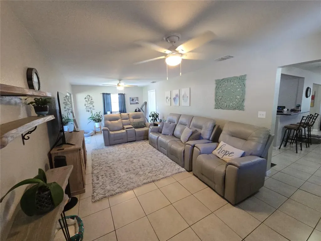 1411 29th Street W Bradenton FL 34205