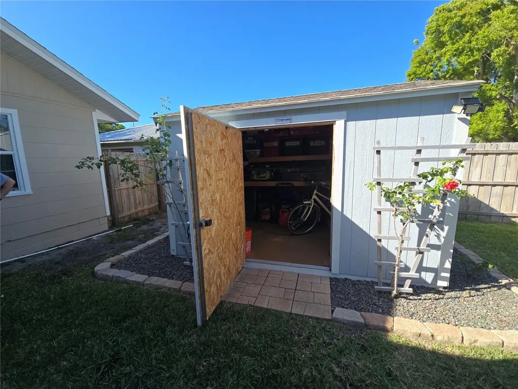 1411 29th Street W Bradenton FL 34205
