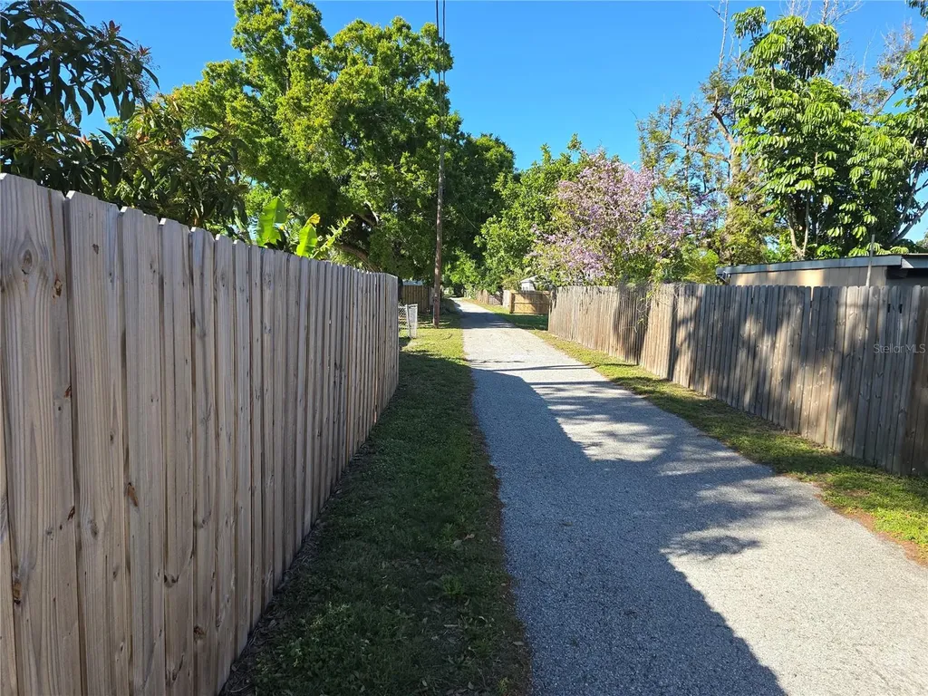 1411 29th Street W Bradenton FL 34205