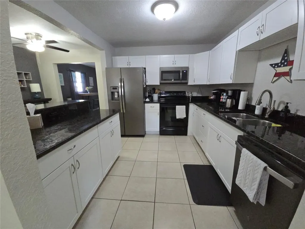 1411 29th Street W Bradenton FL 34205