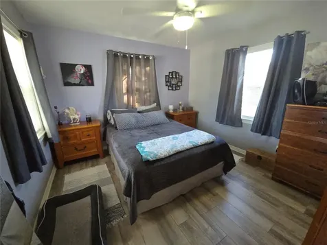 1411 29th Street W Bradenton FL 34205