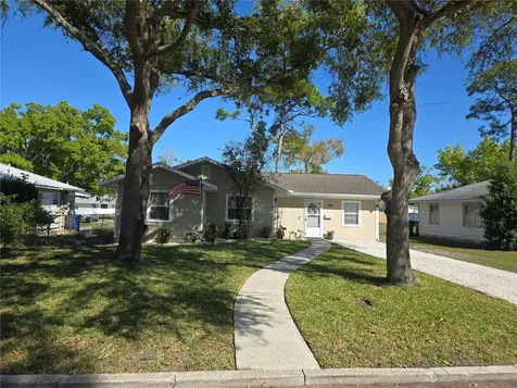1411 29th Street W Bradenton FL 34205