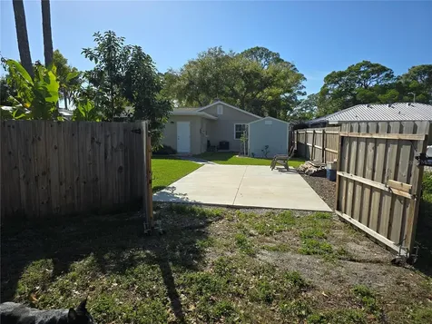 1411 29th Street W Bradenton FL 34205
