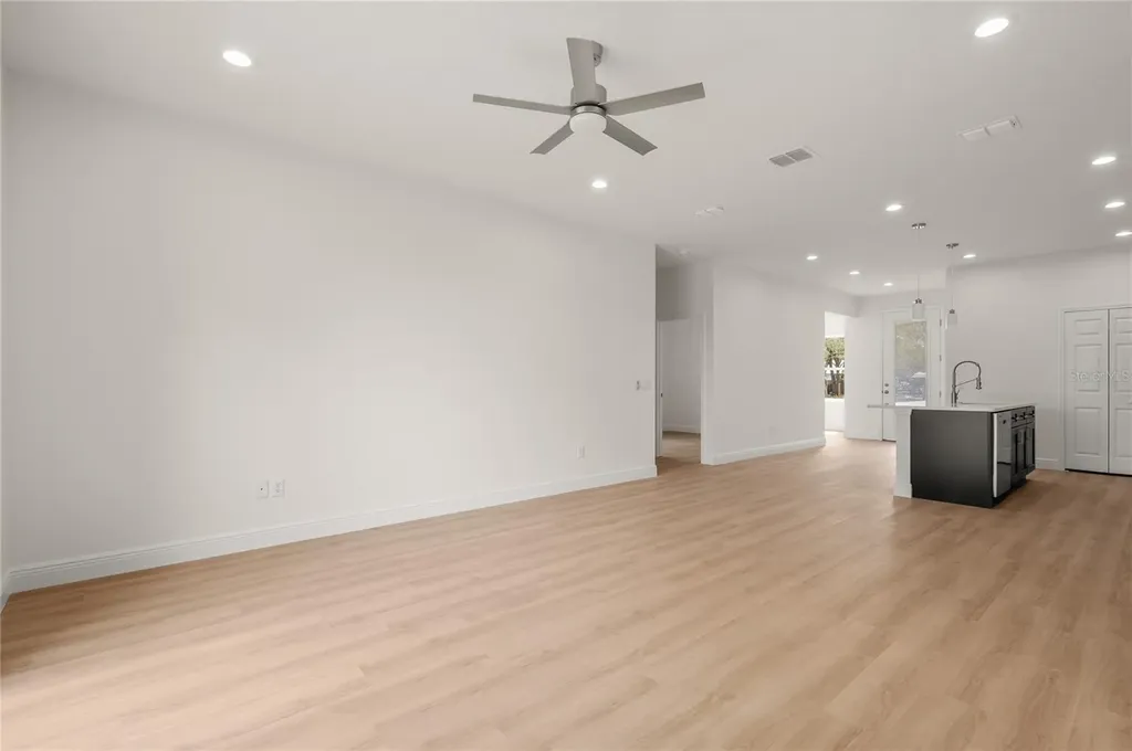 132 11th Avenue Osteen FL 32764