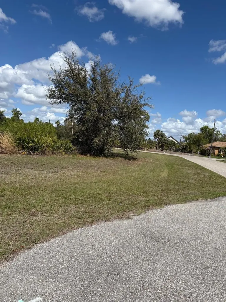 196 Linda Lee Drive Rotonda West FL 33947