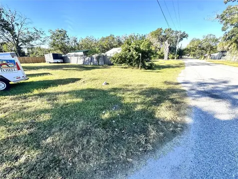12320 Four Oaks Road Tampa FL 33624