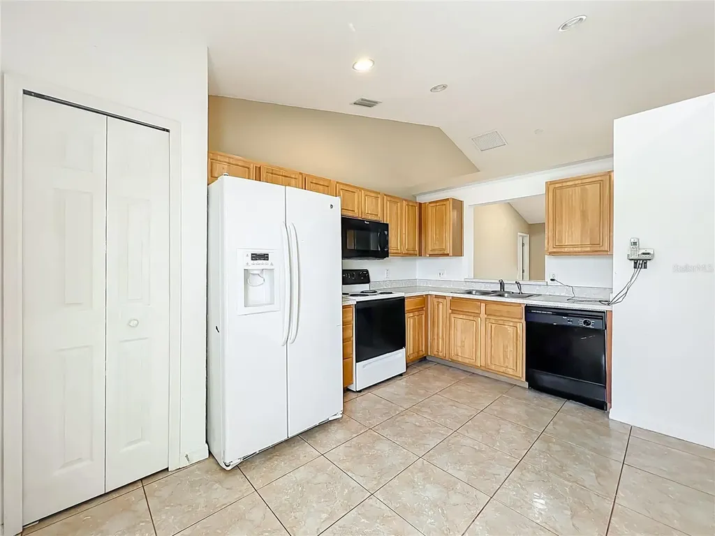 5065 Foxcroft Court Orlando FL 32808