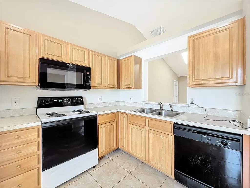 5065 Foxcroft Court Orlando FL 32808