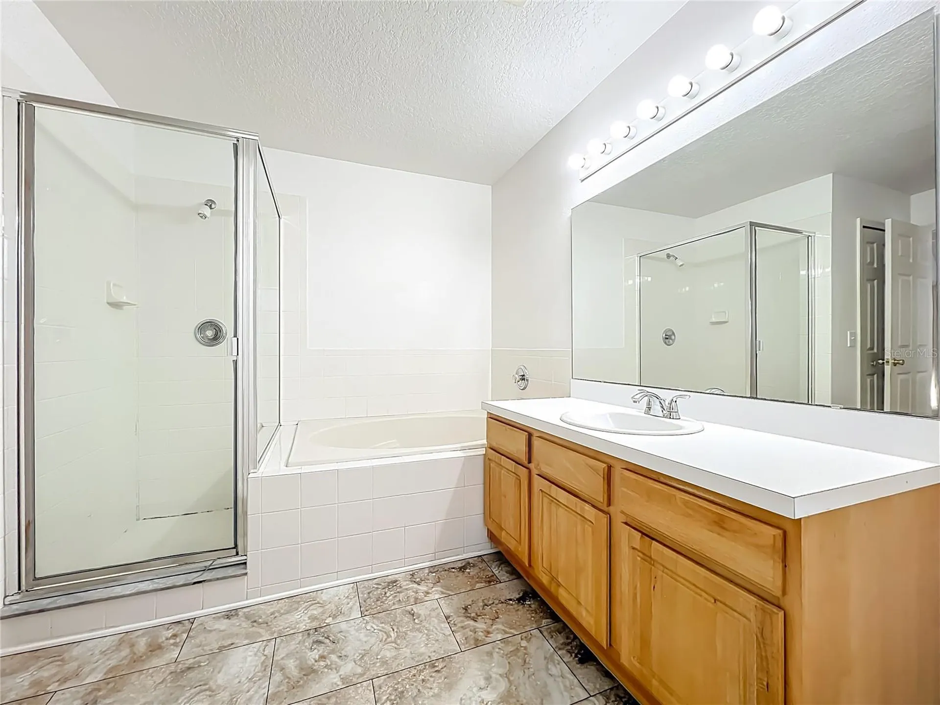 5065 Foxcroft Court Orlando FL 32808