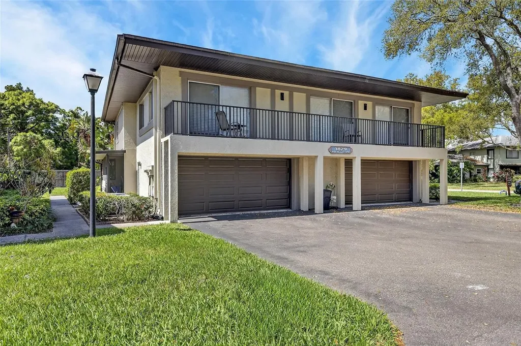 1879 Lichen Lane Clearwater FL 33760