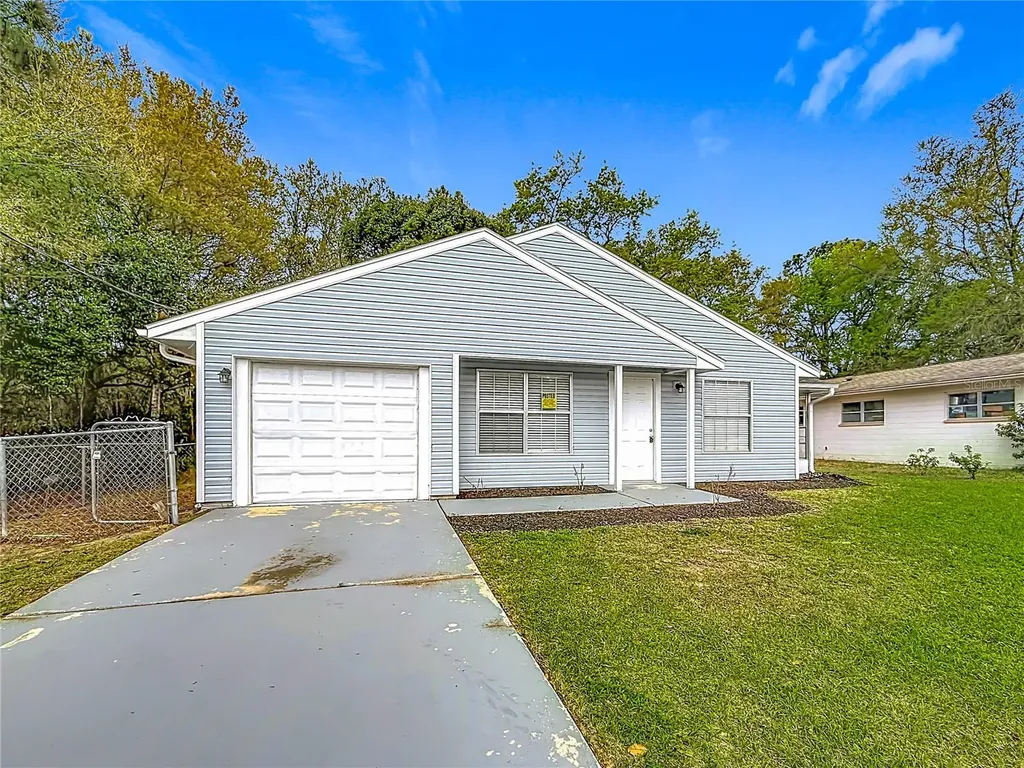 20174 SW Rainbow Lakes Boulevard Dunnellon FL 34431