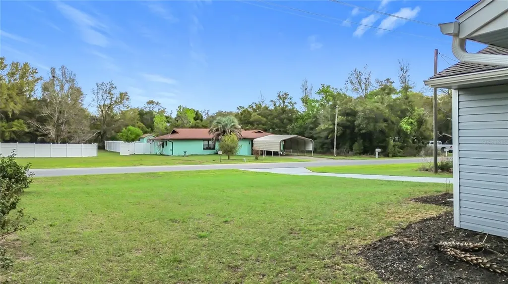 20174 SW Rainbow Lakes Boulevard Dunnellon FL 34431