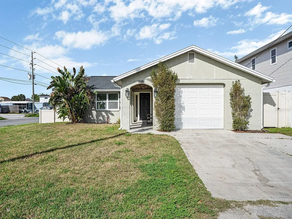 13727 Coco Hudson FL 34667