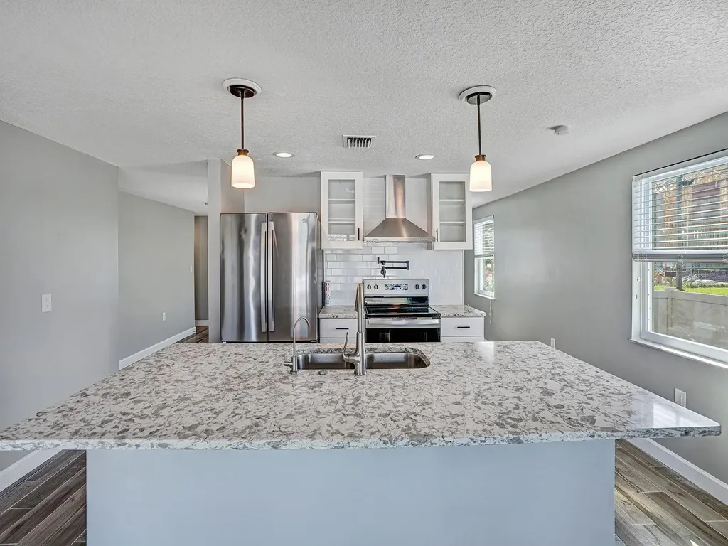 13727 Coco Hudson FL 34667
