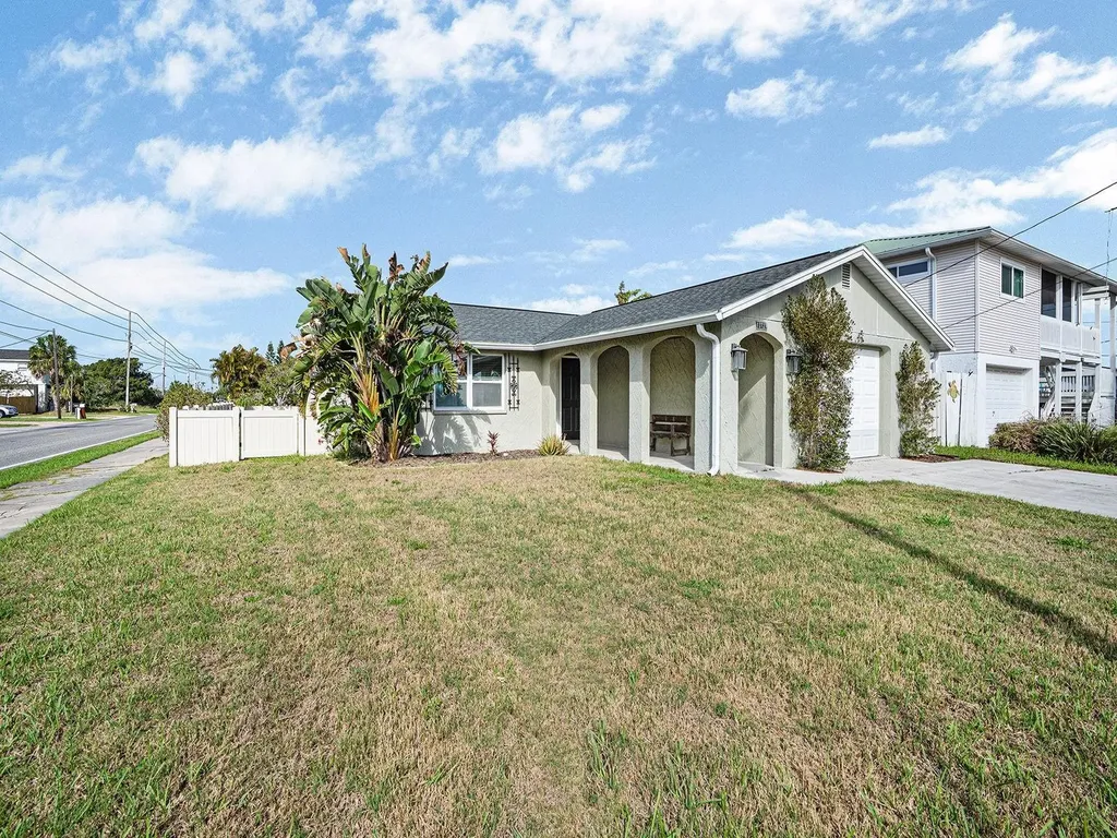 13727 Coco Hudson FL 34667