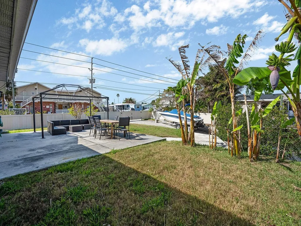 13727 Coco Hudson FL 34667