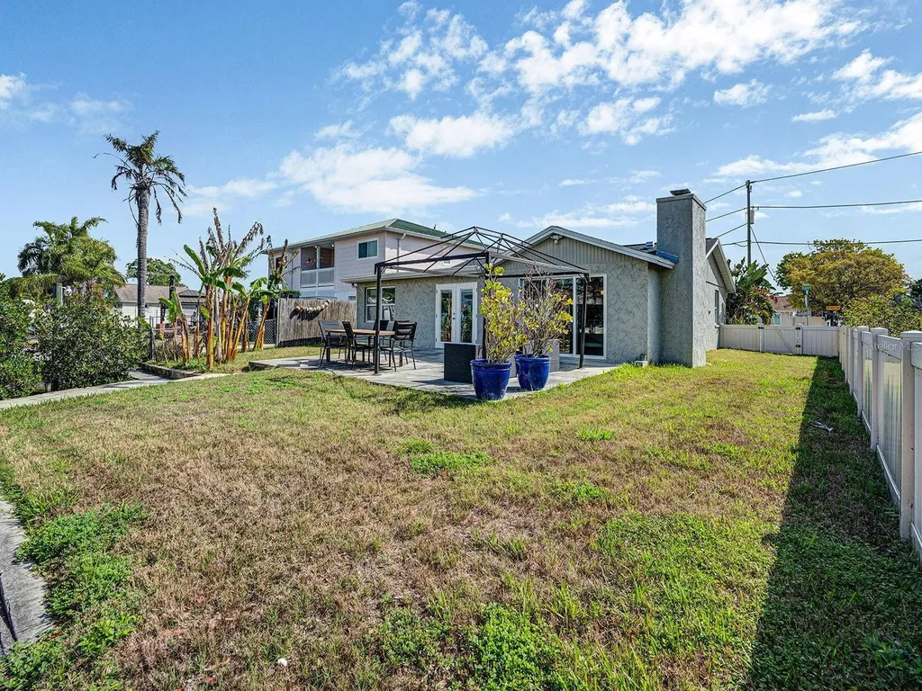 13727 Coco Hudson FL 34667